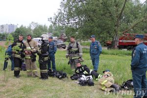 В Великих Луках прошли областные соревнования среди пожарных по спасению пострадавших