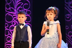 Юные артисты ГДК им. Ленина поздравили мам с праздником (ФОТО)