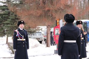 У Вечного огня в Великих Луках прошёл торжественный митинг (фото)