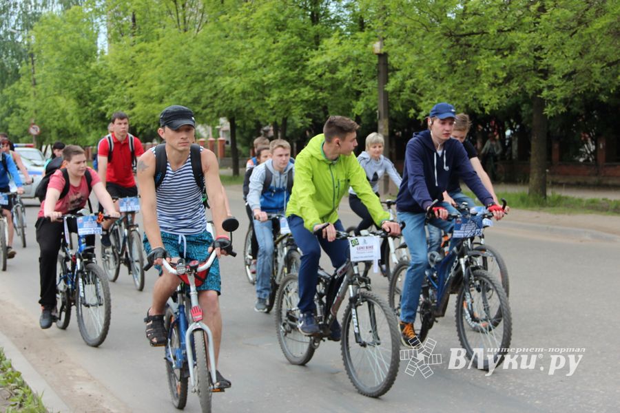В Великих Луках состоялся «Велопарад» (ФОТО)