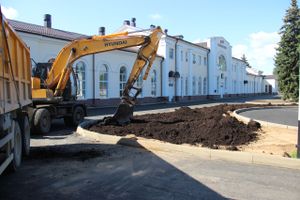 Завершается благоустройство территории великолукского вокзала (ФОТО)