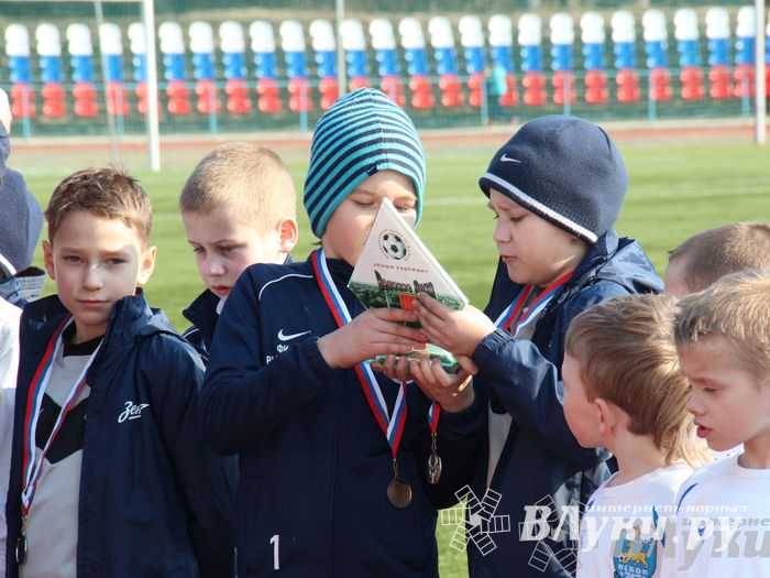 В Великих Луках прошел международный детский турнир по футболу «Наши надежды»