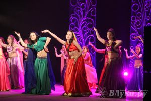  В ДК им. Ленина состоялся отчетный концерт студии восточного танца «Восточные сладости» (фото)