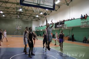 В Великих Луках прошли финальные игры муниципального этапа «КЭС-Баскет» (фото)