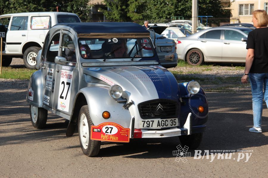 Ретро-автомобили побывали в Великих Луках (ФОТО)