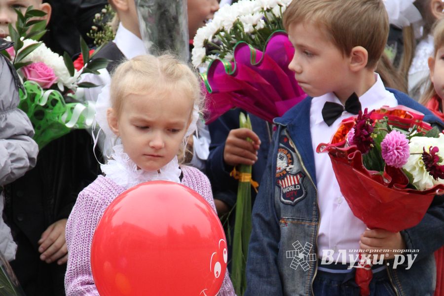 Школа №12 встретила День знаний (фото)