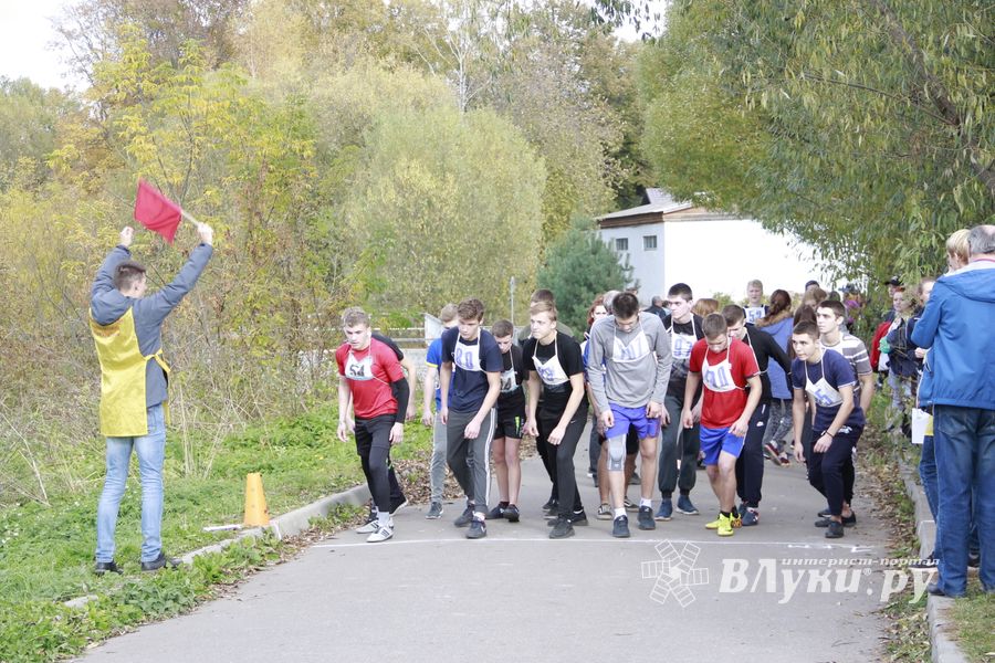 Великолукские кроссмены отбирают команду на областное первенство