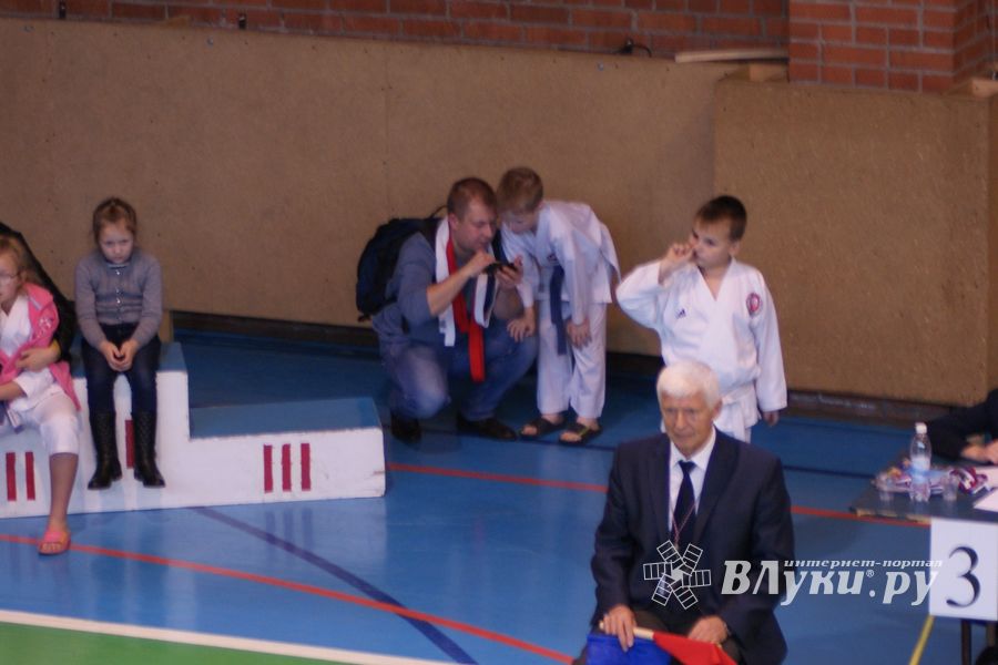 В Великих Луках прошли соревнования по каратэ (ФОТО)