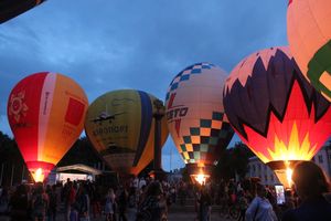 Ночным свечением аэростатов завершилась 24-я Международная встреча воздухоплавателей (ФОТО)