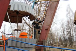 Аттракционы великолукского парка проверили на безопасность (ФОТО)