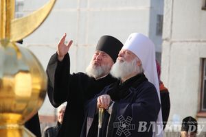 У храма святителя Тихона теперь есть освященные кресты