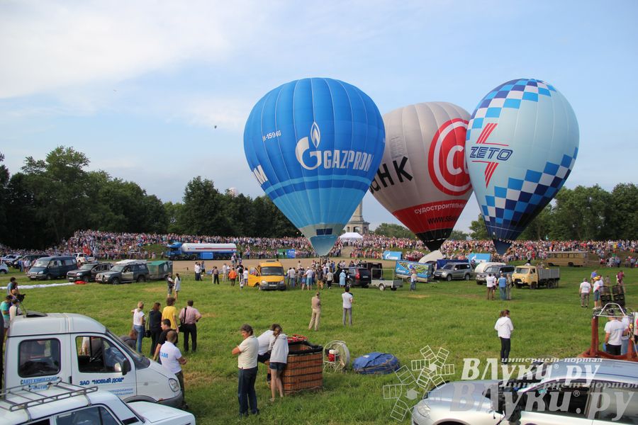 Открытие 19-й Международной встречи воздухоплавателей в Великих Луках