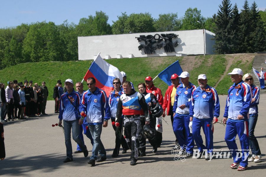 Члены Международного автопробега прибыли в Великие Луки 