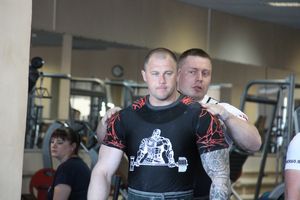 В Великих Луках состоялись Чемпионат и Первенство Псковской области по жиму штанги лежа (ФОТО)