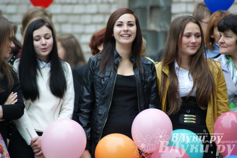 Школы города отметили 1 сентября (фото)