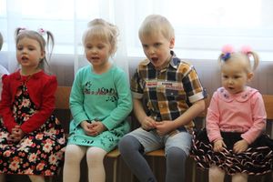 Малыши сада №1 поздравили мам и бабушек с 8 марта