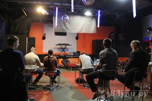 Великолучане посетили лекцию Анатолия Вассермана (фото)