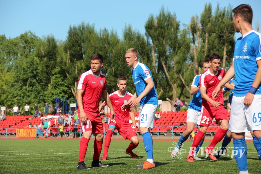 Великолучане проиграли последний домашний матч дебютного сезона (ФОТО)