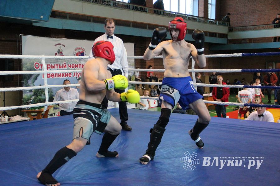 В Великих Луках прошли соревнования по кикбоксингу (ФОТО)