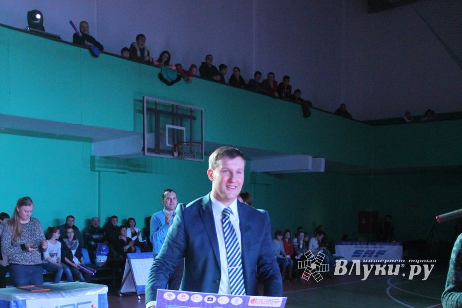 В Великих Луках прошли финальные игры Чемпионата ШБЛ «КЭС-БАСКЕТ» (фото)