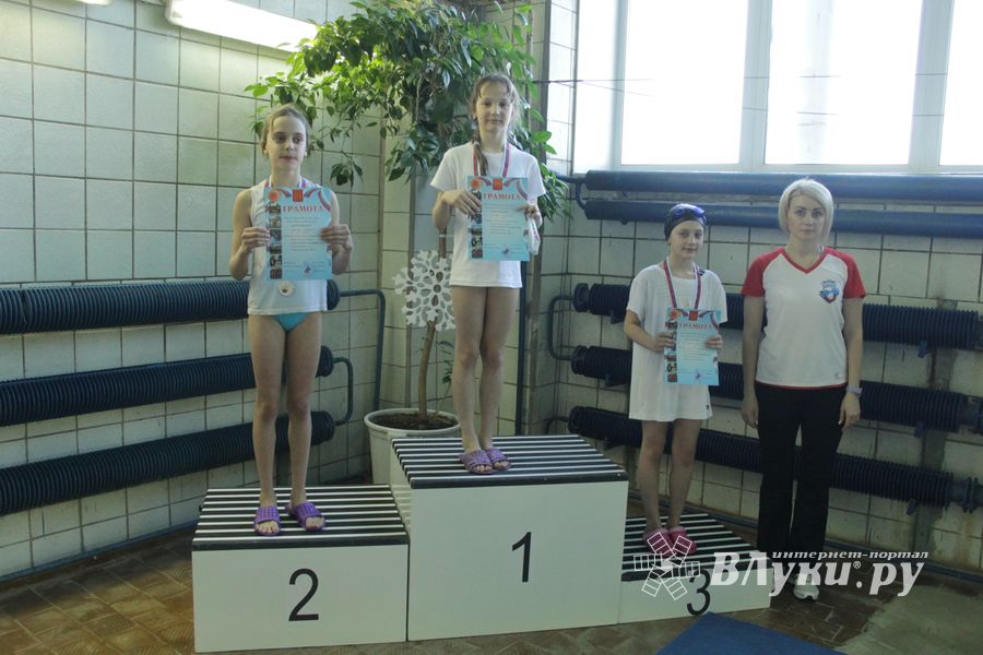 В Великих Луках прошел Чемпионат и Кубок города по плаванию (фото)