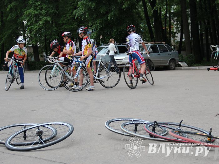 Гонка-критериум по велосипедному спорту