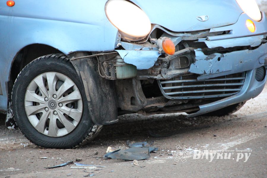 Две легковушки столкнулись на Гагарина (ФОТО)