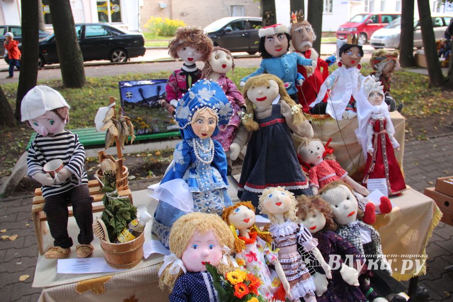 «Куклоград» и «Город мастеров» на праздновании Дня города Великие Луки (ФОТО)