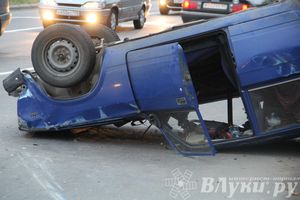 Утро понедельника — ДТП на улице 3-й Ударной Армии (фото)