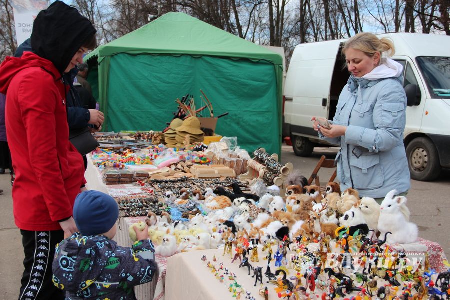 В Великих Луках прошла ярмарка «Весна - 2022» (ФОТО)