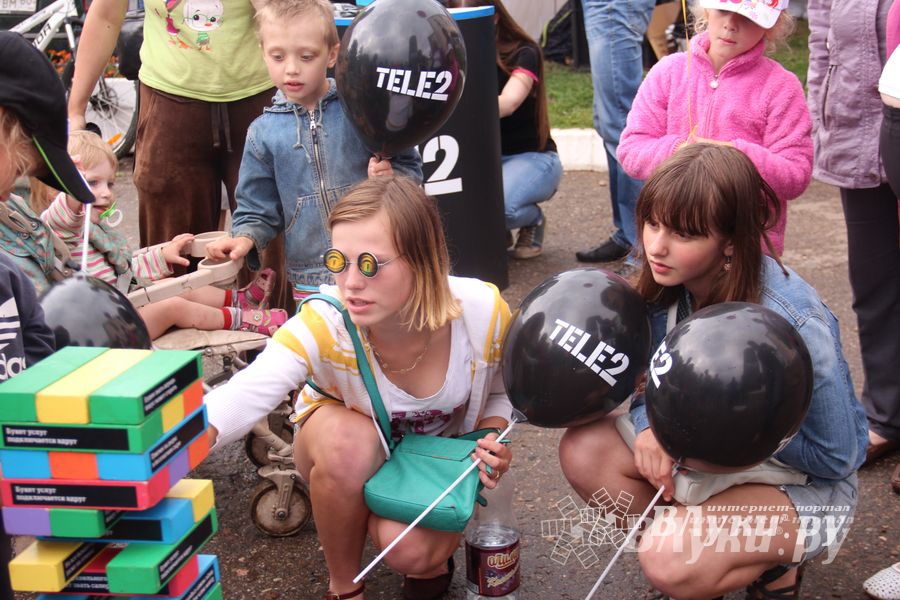 Tele2 поздравила великолучан с Днем рождения любимого города (фото)
