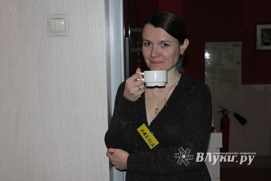 Компания "МТС" поздравляет всех своих клиентов и информационных партнеров с наступающим Новым Годом и Рождеством!