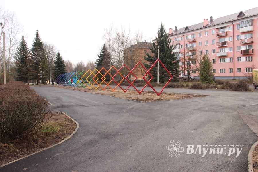 ​Великолучане могут помериться ладошками (ФОТО)