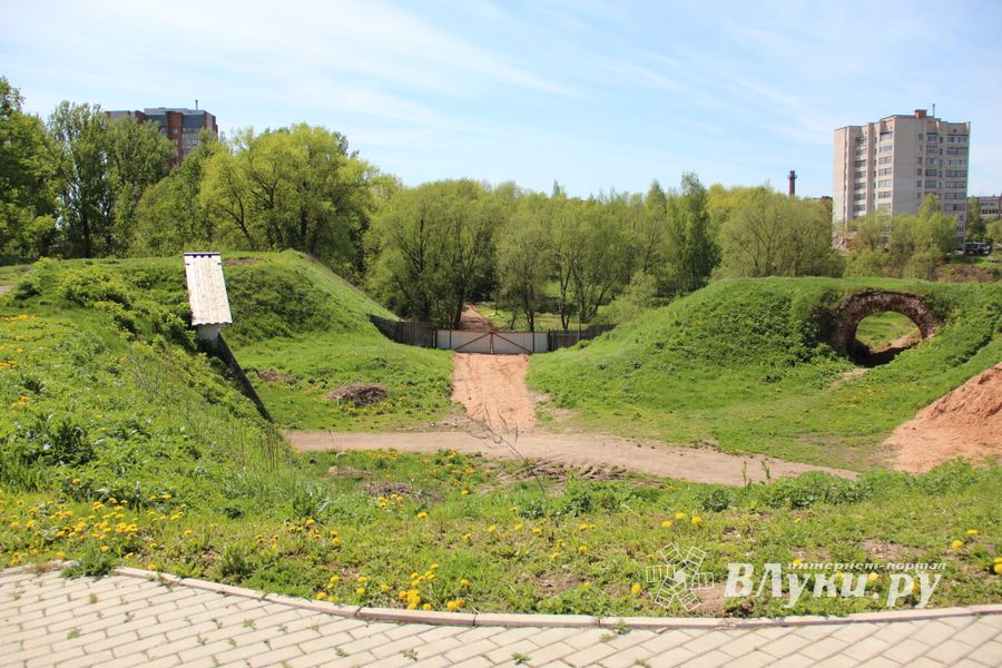 Подрядчик: Крепость в Великих Луках будет, как при Петре Первом... (ФОТО)