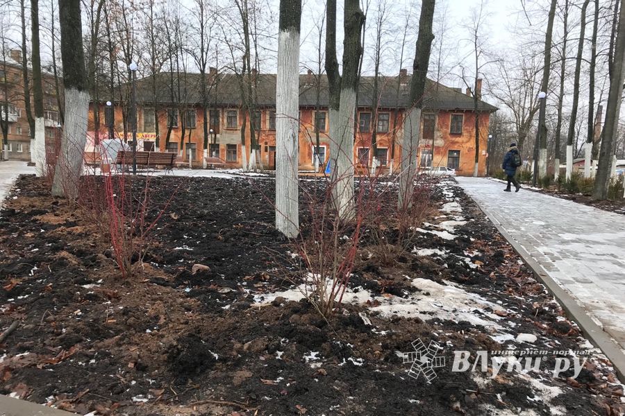 Обновлённый сквер на Гагарина ждёт весны (ФОТО)