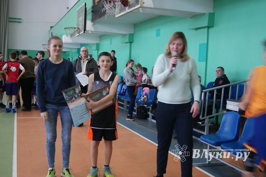 Великолучане завоевали бронзу на Международном турнире по баскетболу (ФОТО)