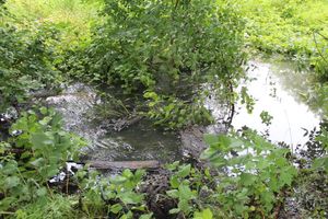 В Великих Луках устраняют серьёзную аварию в сетях канализации (ФОТО)