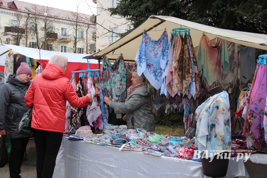 В Великих Луках прошла ярмарка «Весна - 2022» (ФОТО)
