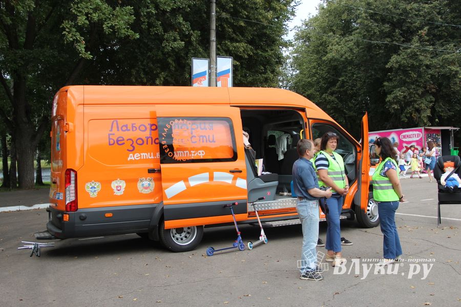 Великолучане празднуют День города (ФОТО)