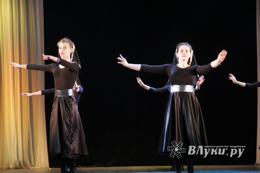 «Великолукская Веснянка» на сцене ДК ЛК