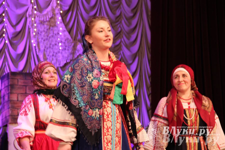  Рождественский концерт ансамбля «Заряница» прошел в Великих Луках (фото)