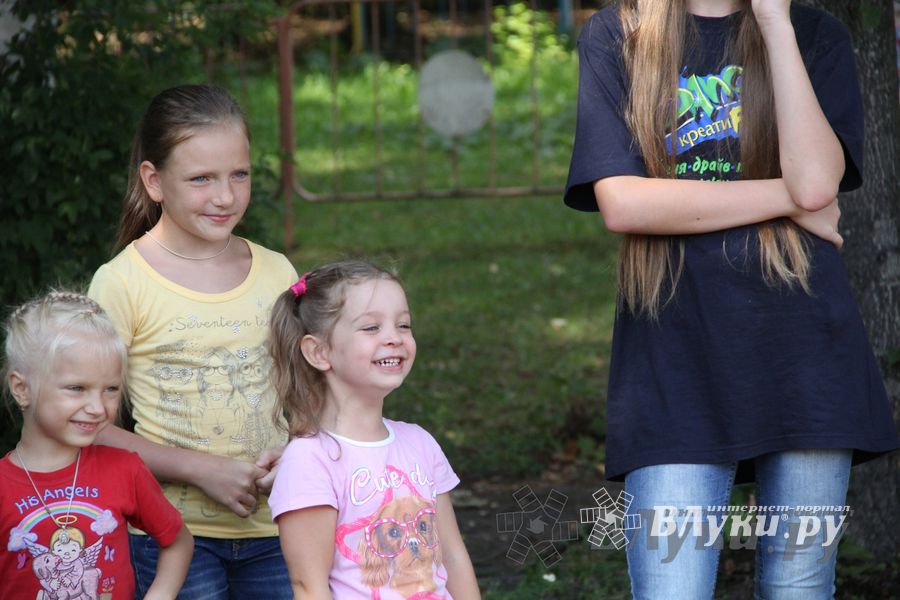 ​В Великих Луках сказочный «Праздник мороженого» подарил радость детям