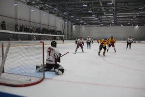 В Великих Луках сторатовал Открытый Чемпионат города по хоккею (ФОТО)