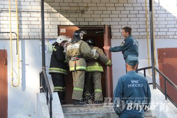 В Великих Луках в одной из квартир дома по проспекту Гагарина произошло возгорание (ФОТО)