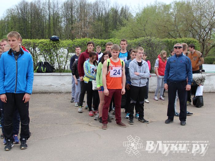 В Великих Луках прошла весенняя городская эстафета (фото)