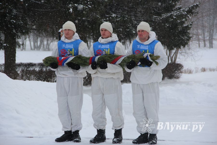 Десантники, участники сверхдальнего лыжного похода, прибыли в Великие Луки (ФОТО)