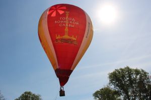 Шар, посвященный 850-летию города, поднялся над Великими Луками (ФОТО)