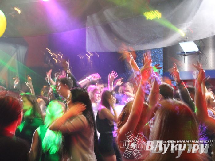 Самая танцевальная радиостанция отметила год вещания в Великих Луках