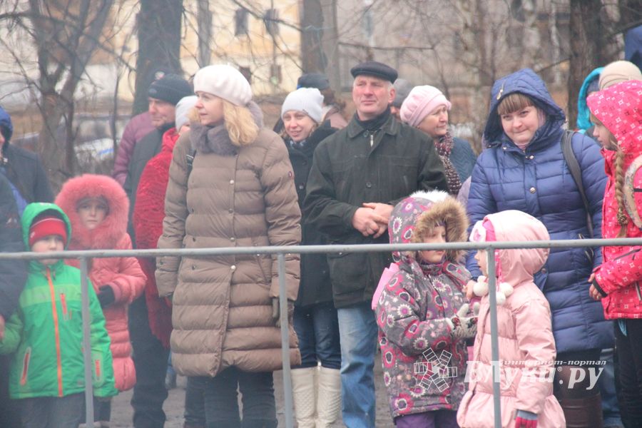 В Великих Луках сожгли Масленицу (фото)