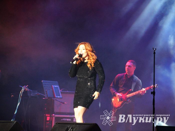 В Великих Луках прошел концерт Анастасии Спиридоновой (ФОТО)